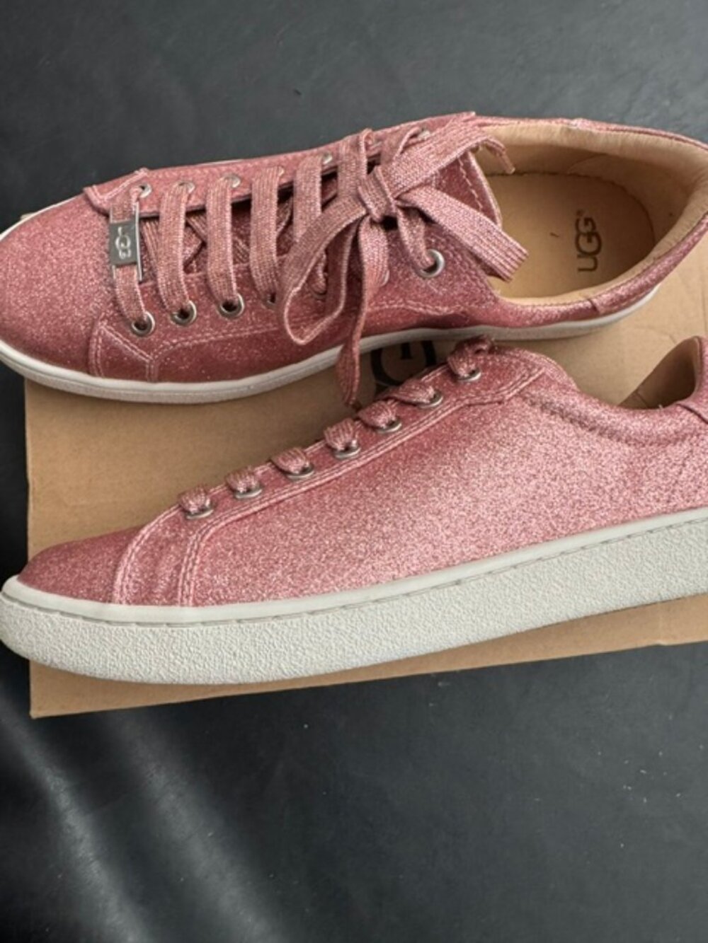 UGG Women's Milo Glitter Sneakers 1100213 in pink sparkle Size 8.5 - New w/Box